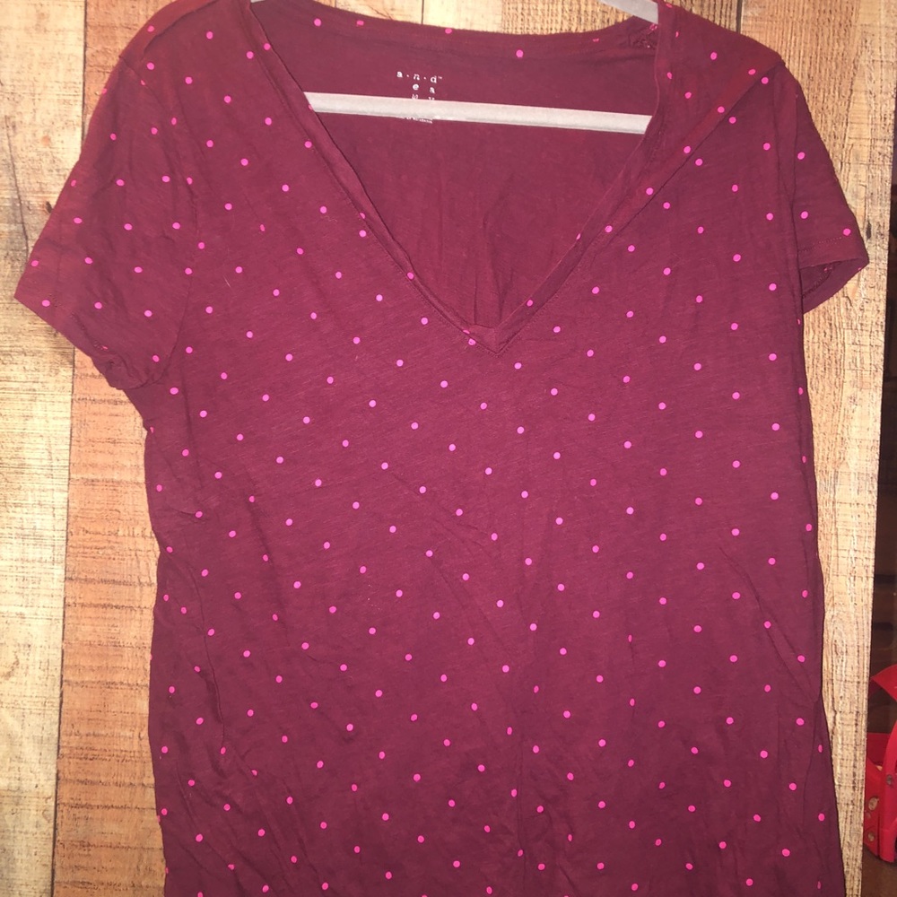 V neck tee